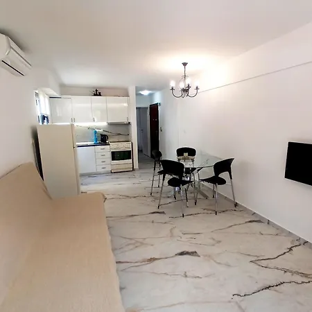 Salonikiou & Apartmán