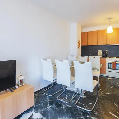 Salonikiou & Apartamento