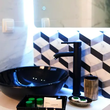 Salonikiou & آغيوس نيكولاوس