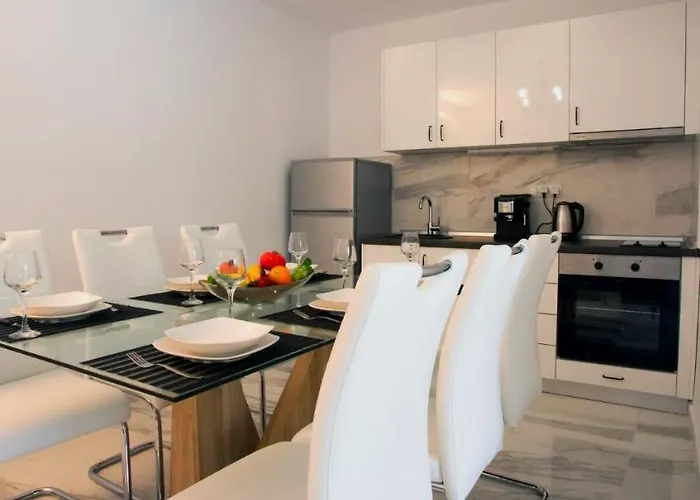 Salonikiou & Apartamento