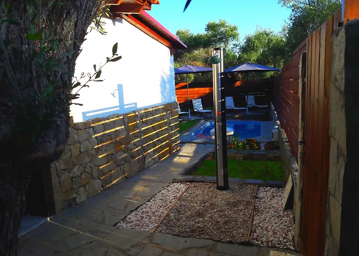 Salonikiou & * Agios Nikolaos (Chalkidiki)