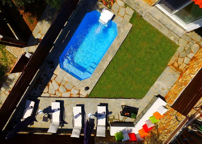 Salonikiou & * Agios Nikolaos (Chalkidiki)